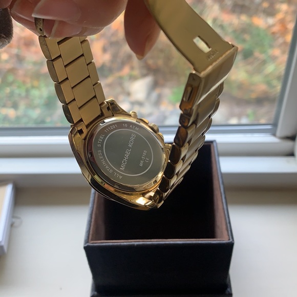 Michael Kors watch - Picture 3 of 7